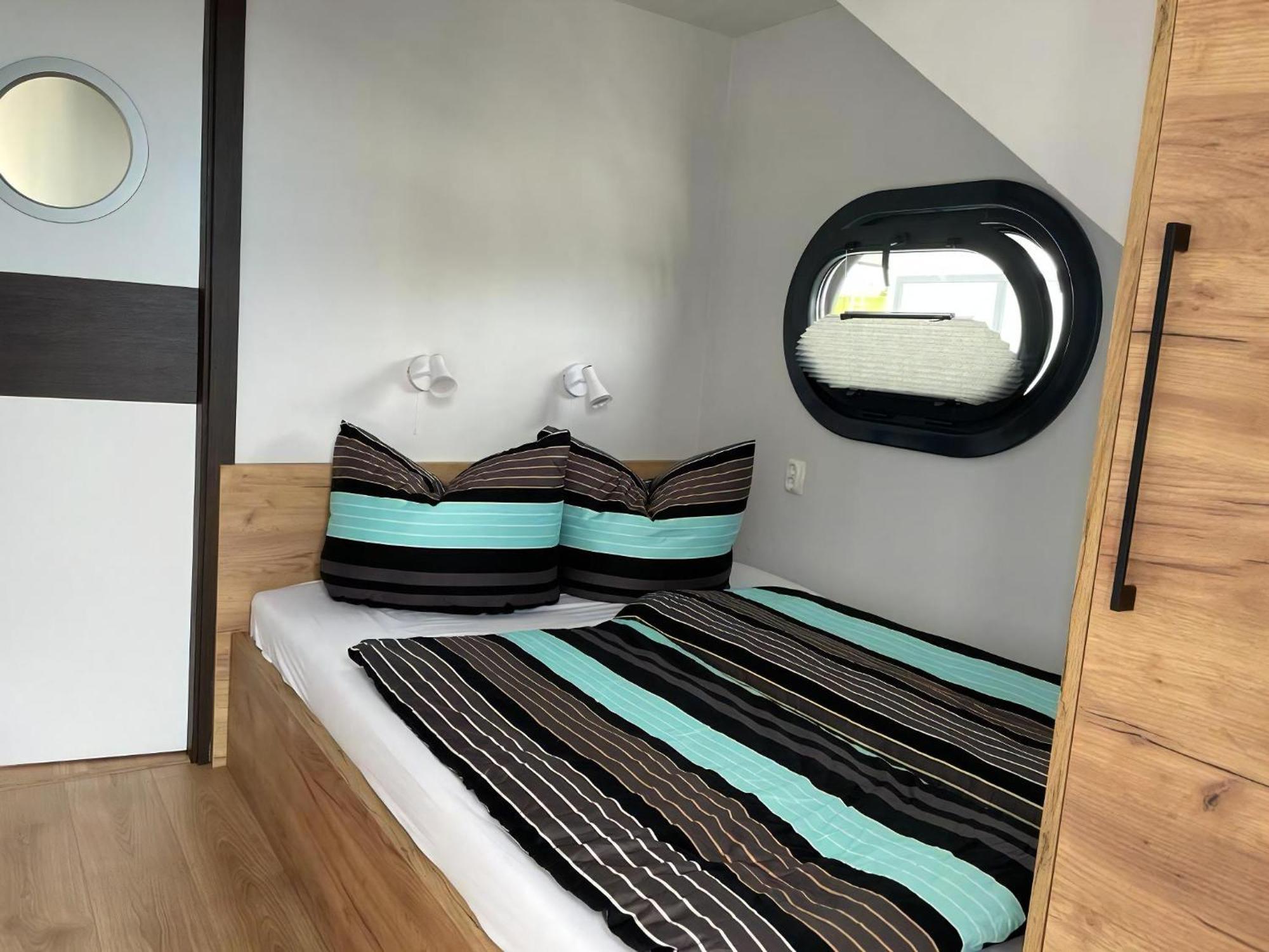 Hausboot Schiff Fuer 4 Personen Ca, 33 M Sup2 In Braunsbedra, Sachsen Anhalt Halle Saale Unstrut Region Εξωτερικό φωτογραφία